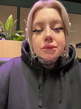 chiibi - Chiibi's free webcam - UK Sex Cams