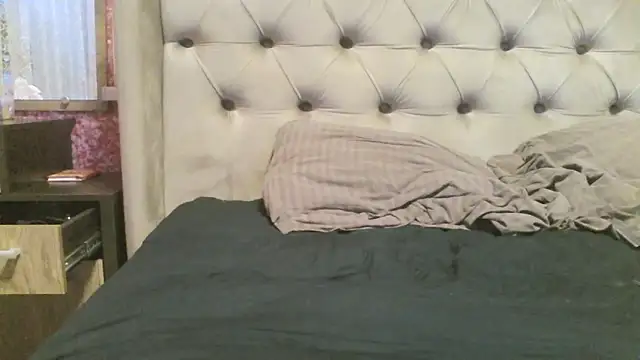 shailadiess - Shailadiess's free webcam - UK Sex Cams