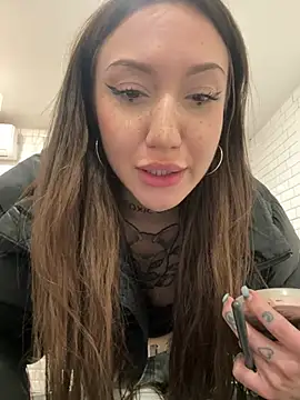 SaintSquirt live sex cam