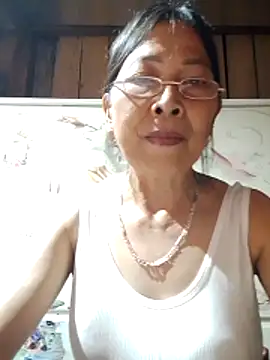 Webcam Model (Sky-rain98) is live