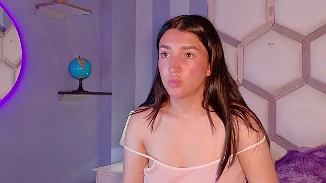 yvi_taylor - Yvi_taylor's free webcam - UK Sex Cams