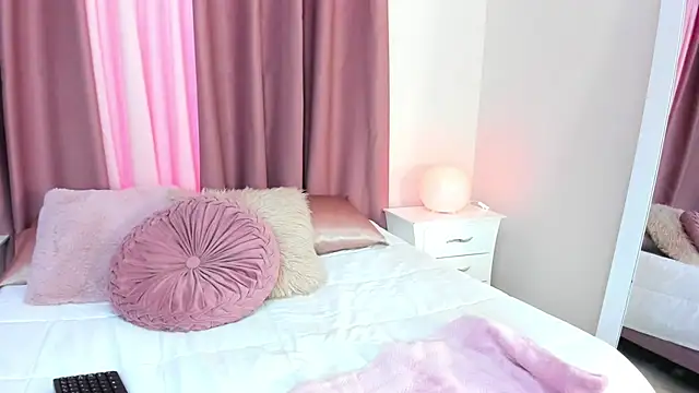 daniell_rdrig (M twink) - take your clothes off, start jerking off