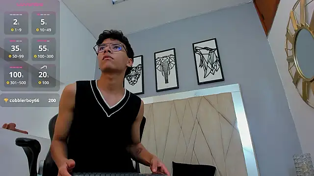 adams_bobby live sex cam