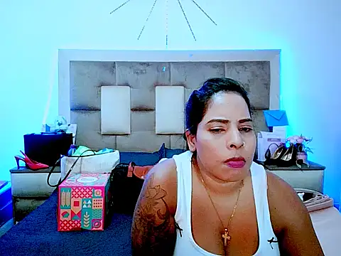 indiantopaz694u webcam