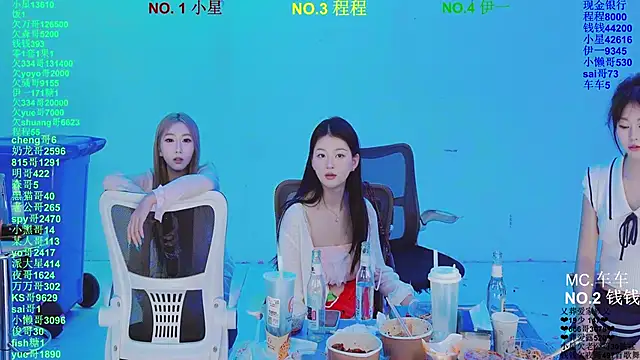 美女ZZ000S33在线直播