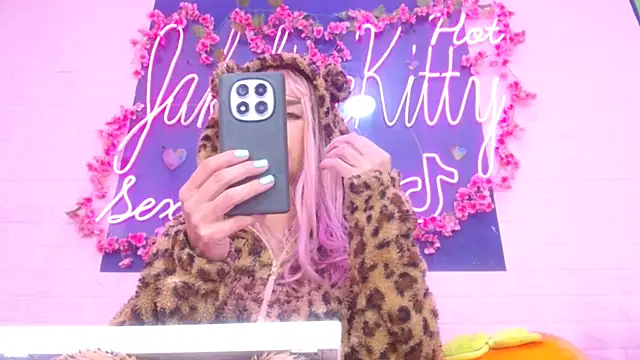 JakelineKitty Live Webcam on Stripchat