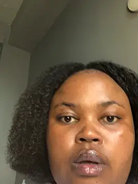 curveysinaa (Ask my age) - Help Me Pay  My Fees Daddy