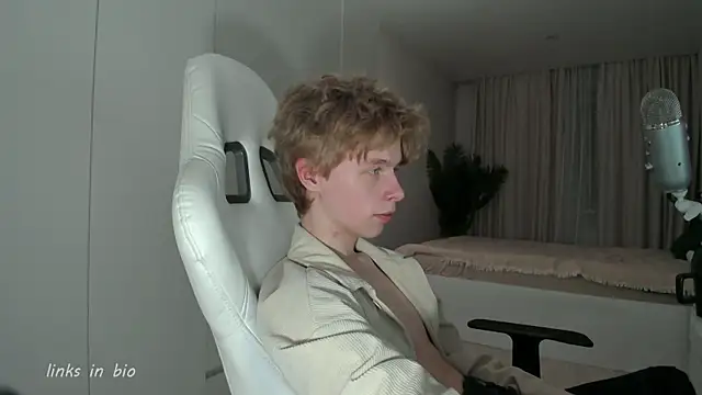 wawesuc (M twink) - cum