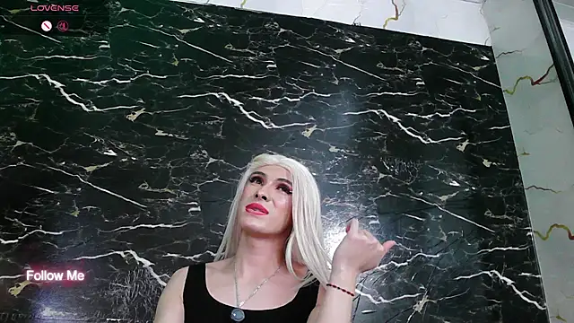 crislingery_dolli webcam