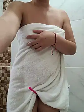 selena_gomez2 live cam profile