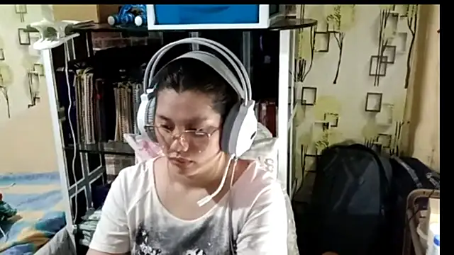 tenniereichow - TennieReichow's free webcam - UK Sex Cams