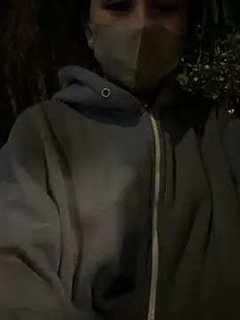 linh_2004 - Linh_2004's free webcam - UK Sex Cams