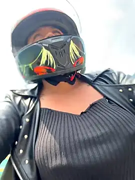 -mia1 - -Mia1's free webcam - UK Sex Cams