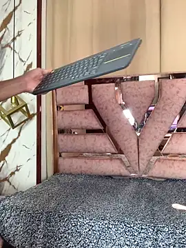 Antonella_And_Thiago webcam