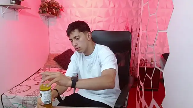 kei_23 (M twink) - 🎉Massage ass with oil🎉