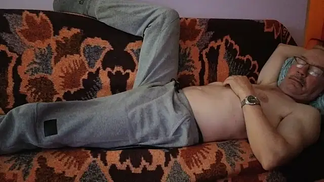 cumloverboyxx69
