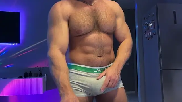 karlosrichi (Ask my age) - hot naked jerk off mmm