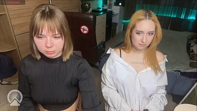 xxx_sandra_ (G young) - suck fingers