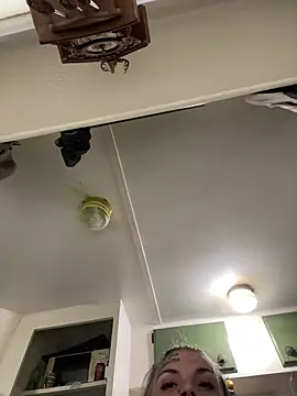 IttyBittyStonie webcam