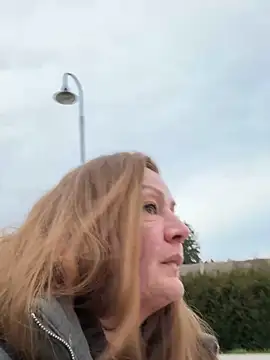 Webcam Model (Milf-Gabi)  is live.Free join now!