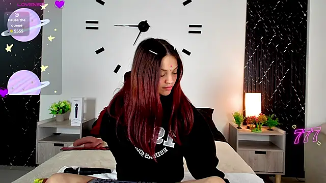 aurora_petitee - Aurora_petitee's free webcam - UK Sex Cams