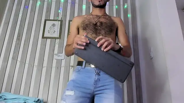 Ethan Grey (EthanGrey)