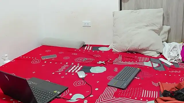 bonyclyde2203 live sex cam