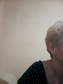 Webcam Model (Calypso-Loove) is live