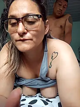 pareja_latina2214 webcam