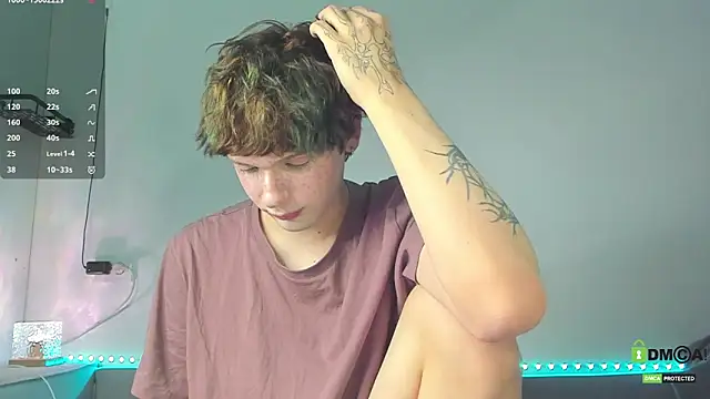 colestorms Live Webcam on Stripchat