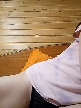 aelita_bb - Aelita_bb's free webcam - UK Sex Cams