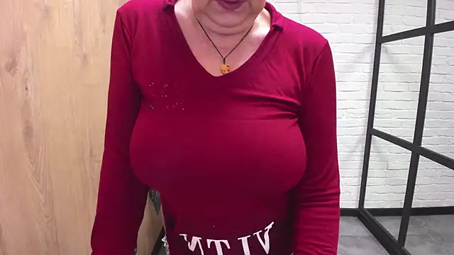 lindapassionate - LindaPassionate's free webcam