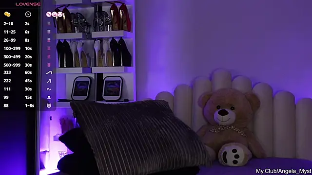 angela_myst (Ask my age) - doggy view, spank my ass🍑