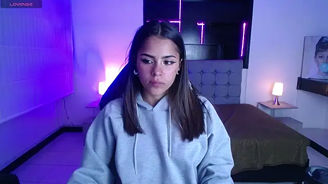 _chloe_1 - _chloe_1's free webcam - UK Sex Cams