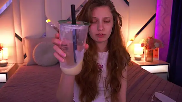 cuteefoxy - CuteeFoxy's free webcam