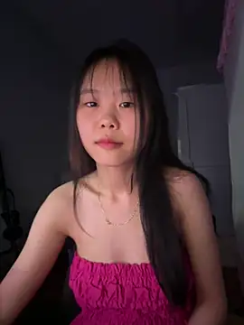 Emely-lysea live sex cam