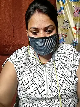 Webcam Model (06Rozi) is live