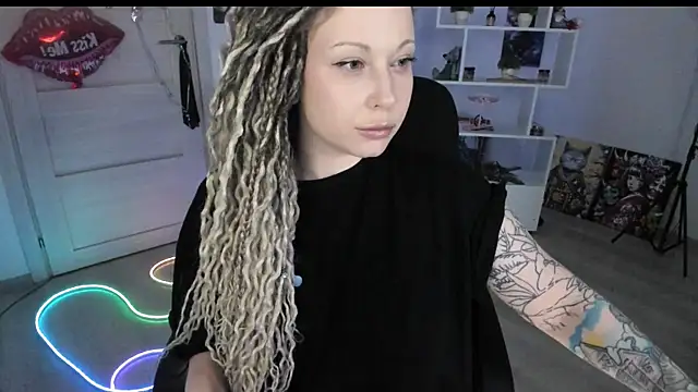 honeysallymoore - HoneySallyMoore's free webcam - UK Sex Cams