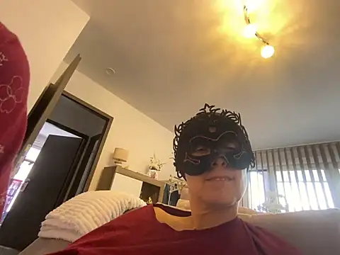 Marilou1983 Live Webcam on Stripchat