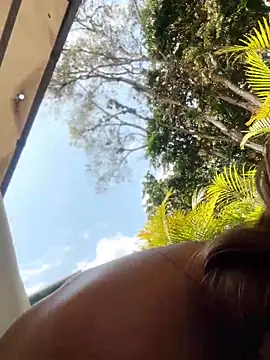 MayaMoanXXX live sex cam