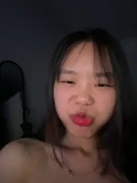 emely-lysea - Emely-lysea's free webcam - UK Sex Cams