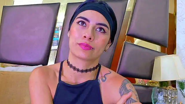 Live solo webcam of NicoleEsposito