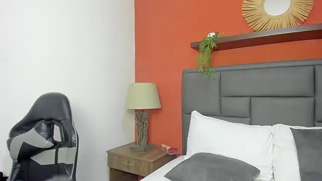 alaia05 - Alaia05's free webcam - UK Sex Cams