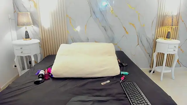 aprillross - AprillRoss's free webcam - UK Sex Cams