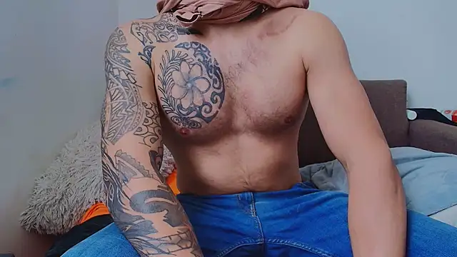 thomas_gun - Thomas_gun's free webcam - UK Sex Cams