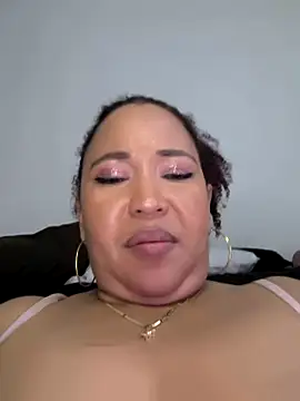 Webcam Model (debboraWagner) is live