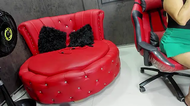 issis_millf - Issis_Millf's free webcam - UK Sex Cams