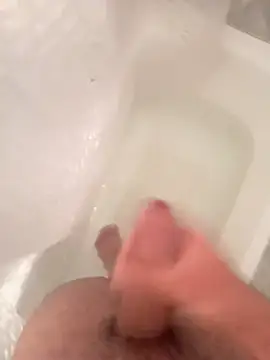 ruiiizz (M twink) - Spit my 23 cm cock