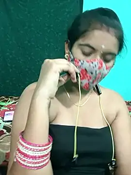 Ramya-hot-gueen webcam