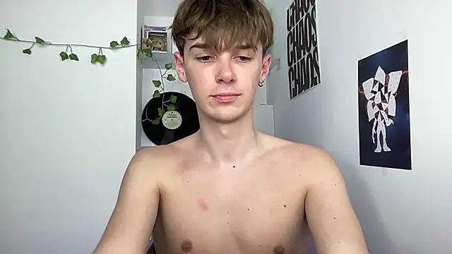 YourMilkyGuy webcam